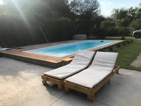 Casa 4 ambientes con 2 baños