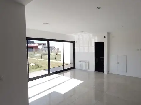 Casa en Alquiler de 3 dormitorios