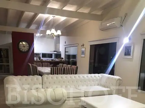 Casa en Alquiler Temporal en Costa Esmeralda, USD 6.800