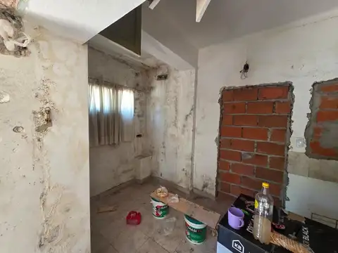 Casa 3 ambientes con 1 baño