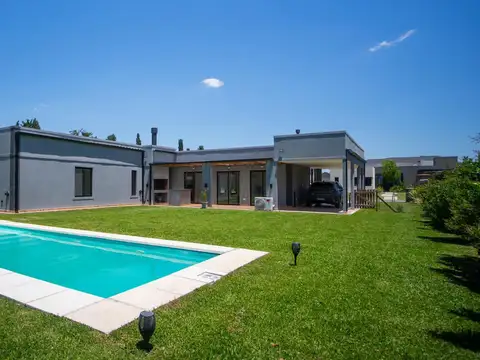 Venta Casa de 4 Ambientes en Prados del Oeste, Moreno