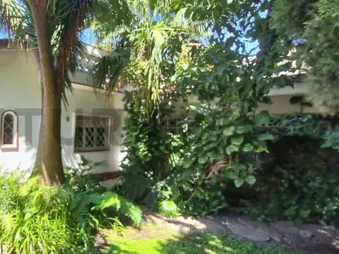 Venta de Casa 3 AMBIENTES en SA Padua, Merlo cochera patio