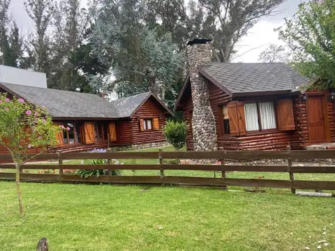 Casa en Venta con 4 cocheras