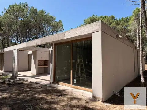 Casa en Venta - 4 Dormitorios 2 Baños - 1205mts - Pinamar