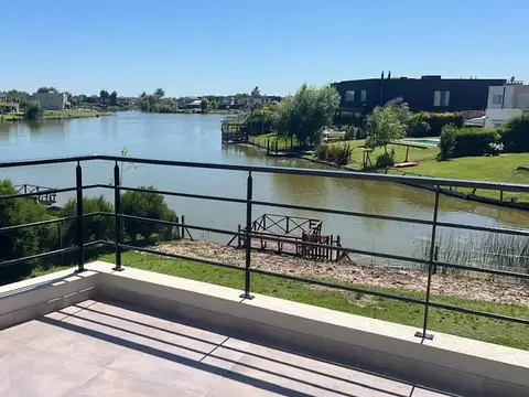 Casa en Venta en El Cantón, USD 460.000