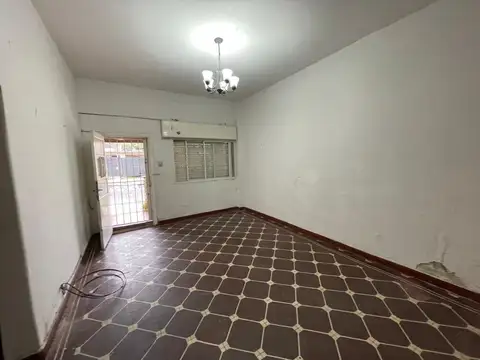 ALQUILER PH 3 AMBIENTES AL FRENTE. VILLA INSUPERABLE