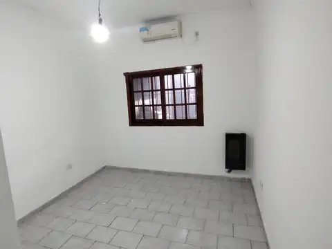 Depto Tipo Casa en Alquiler de 2 dormitorios