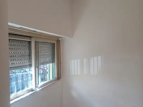 Pasco 100, Piso PB