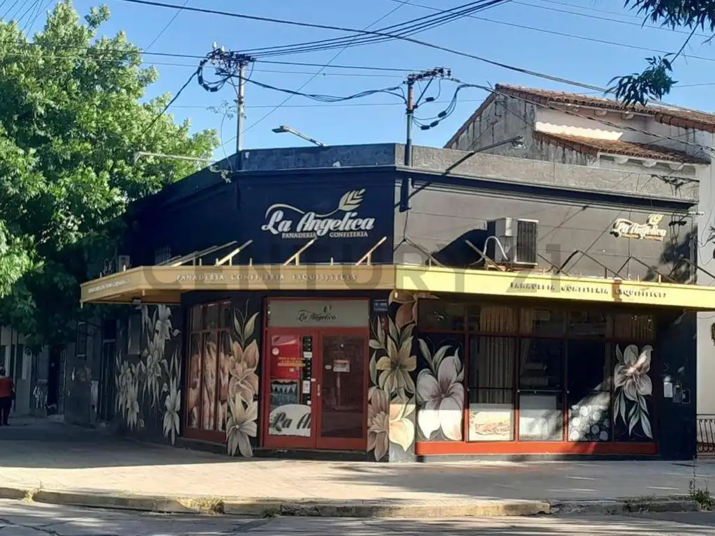 11 esquina 71 , Piso 0