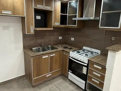 Departamento en Alquiler en Ramos Mejia Sur, $ 900.000