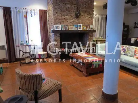 Casa en Venta con 1 cochera