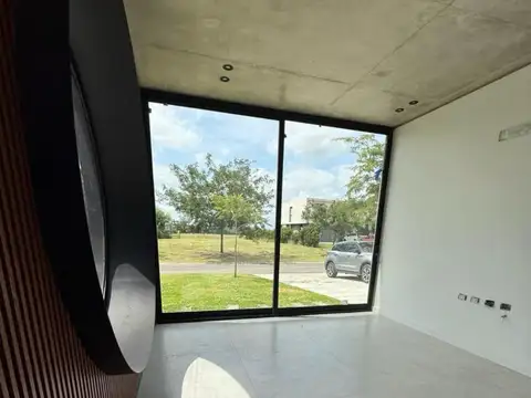 Casa en Venta en Puertos - Barrio Marinas, USD 1.600.000