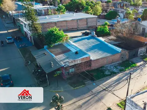 Casa 3 ambientes con 2 baños