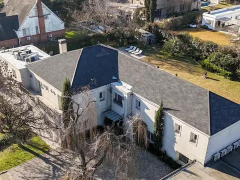 Av Sesquicentenario al 4500