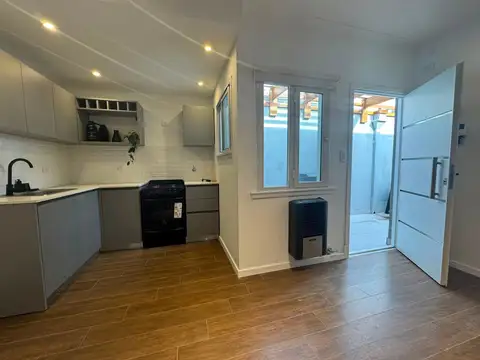 Depto Tipo Casa en Venta de 2 ambientes