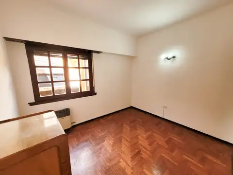 Casa PH 3 amb. con patio - Santa Fe y Larrea