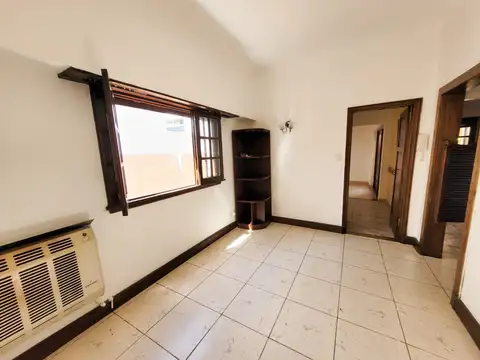 Casa PH 3 amb. con patio - Santa Fe y Larrea