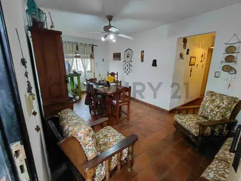 VENTA DEPARTAMENTO 4 AMBIENTES FCIO VARELA