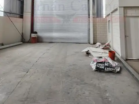 EXCELENTE NAVE DE 2400 M² EN EL PARQUE INDUSTRIAL DE EZEIZA