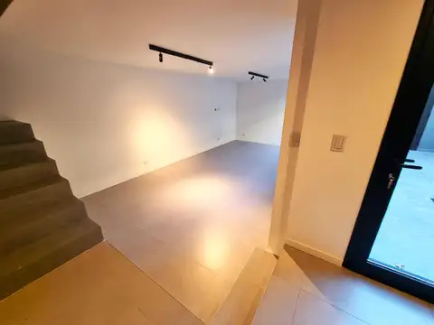 Depto Tipo Casa 4 ambientes con 1 baño