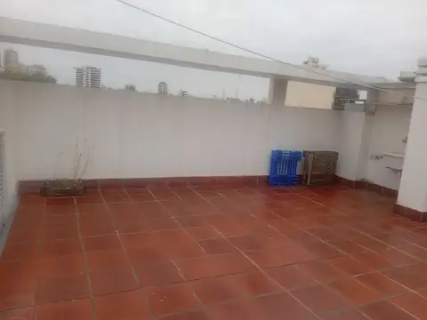 Hermoso y amplio monoambiente con terraza propia