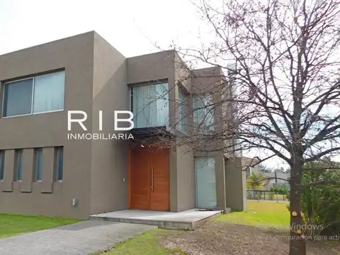 Excelente Propiedad Moderna