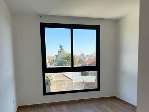 Departamento en Venta con 3 cocheras