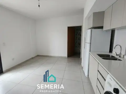 VENTA Monoambiente Divisible con Patio propio!