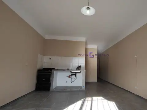 Depto Tipo Casa en Alquiler de 1 dormitorio