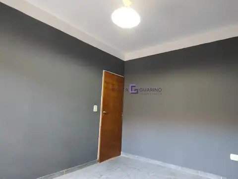 Depto Tipo Casa 2 ambientes con 1 baño