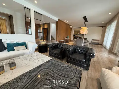 CASA AL LAGO EN VENTA | ISLA NORTE – SANTA BÁRBARA | MÁS DE 40 M DE COSTA