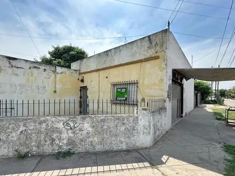 CASA 2 AMBIENTES + LOCAL - PQUE. SAN MARTIN