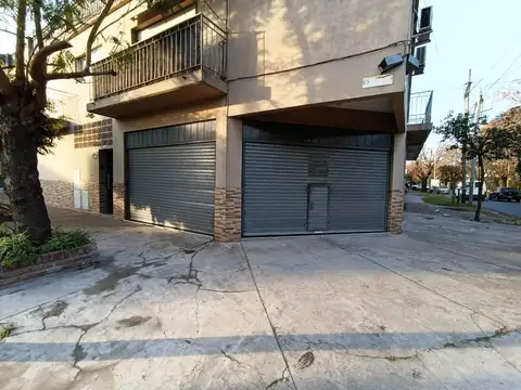 Local en  esquina - Aldo Bonzi