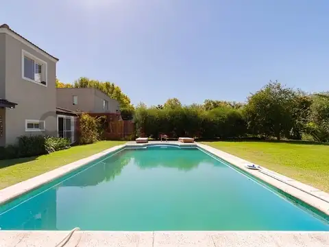 Casa en Alquiler de 3 dormitorios