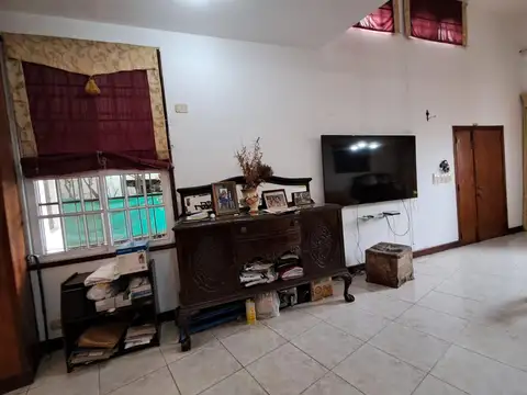 EXCEPCIONAL CASA EN EL CORAZÓN DE BELLA VISTA