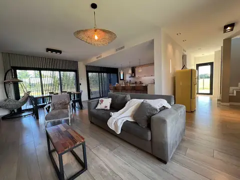 Venta Casa exclusiva Club de Campo Haras del Mar