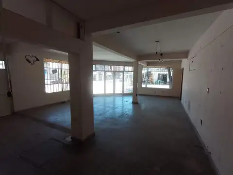Local en Venta 35 años