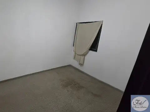 Casa 5 ambientes con 1 baño