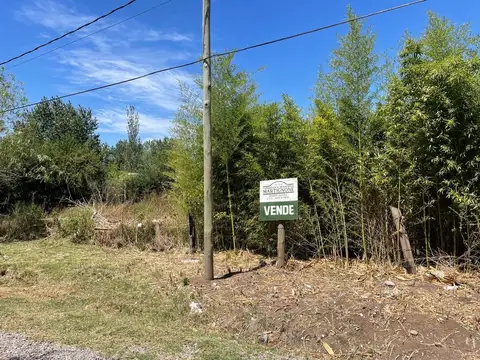 Venta de 2 terrenos (juntos o separados) en Barrio Dos Rutas