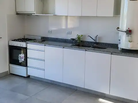 Departamento en Alquiler con 1 cocheras