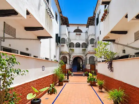 Encantador  3 amb lumin  en edificio histórico reciclado!
