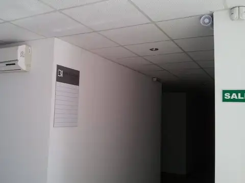 Acceso Oeste ( Pte. Peron) 0 8700, Piso 1