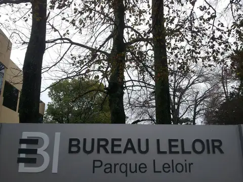 Oficina en Venta con 1 cochera