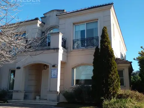 Casa en Venta en Belen De Escobar, USD 800.000