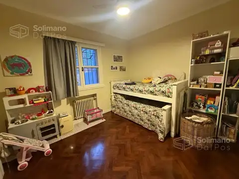 Casa de 5 ambientes en venta Acassuso