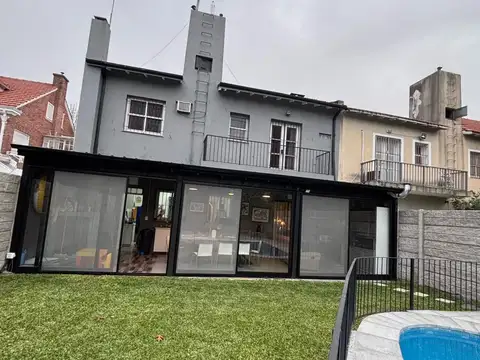 Casa de 5 ambientes en venta Acassuso