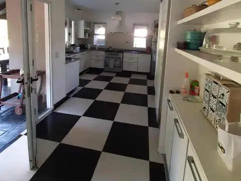 Casa en Alquiler Temporal con 2 cocheras