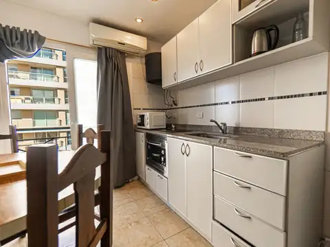 Departamento en Alquiler en Parque Luro, $ 950.000