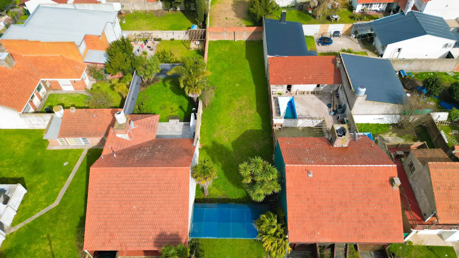VENTA LOTE 450 M2 CON MEJORAS EN PUNTA MOGOTES