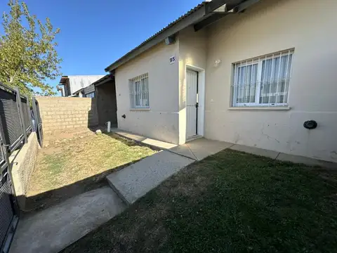 136 VIVIENDAS e/ GDOR.VERNET y CALLE S/N 100
